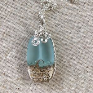 Wire wrapped exceptional beach lamp work necklace